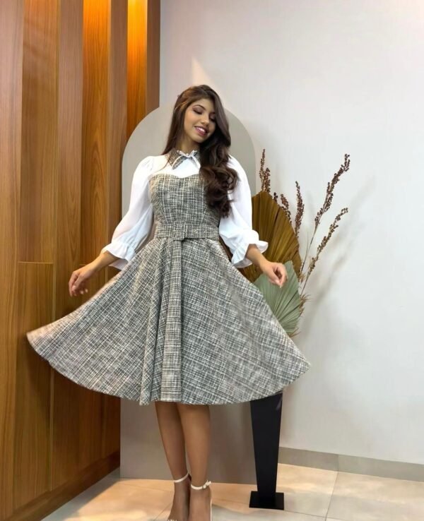 Vestido Silvana Fashion com Sobreposição - Image 4