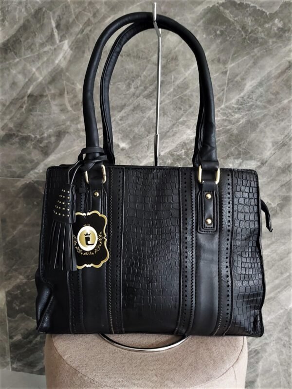 Bolsa Feminina G Preta com Alça Regulável