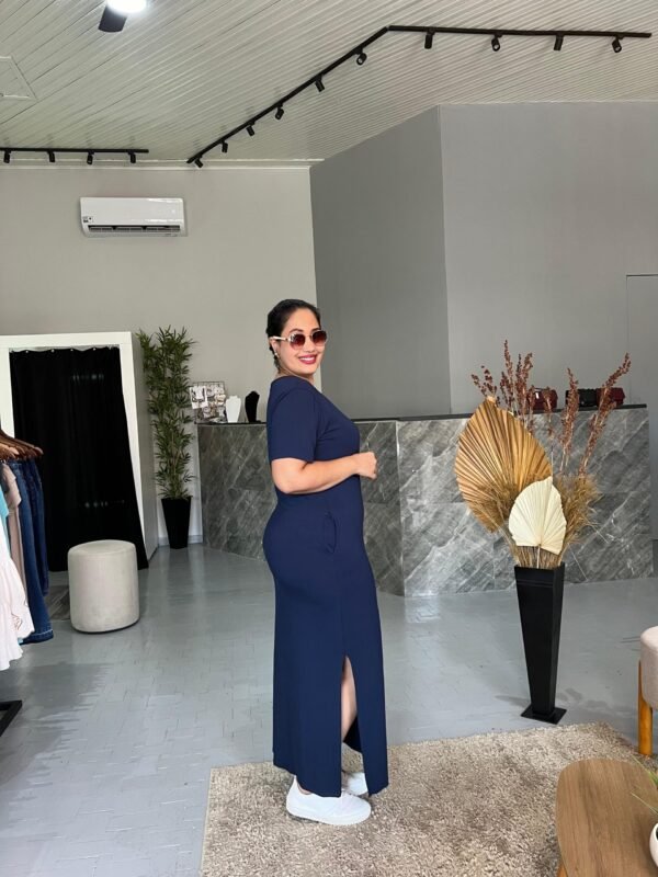 Vestido Midi Moletinho com Fenda - Image 2