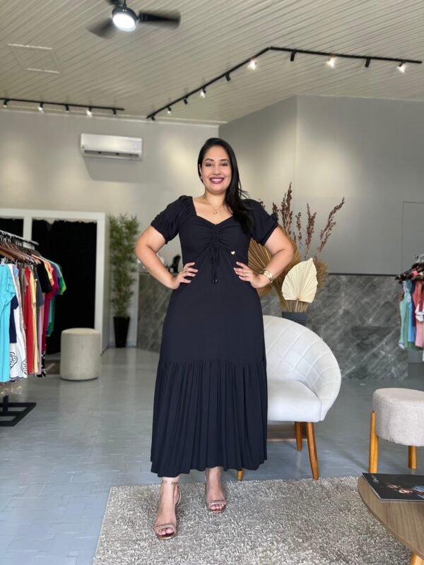 Vestido Longo Preto com Franzido na frente - Sol da Justiça