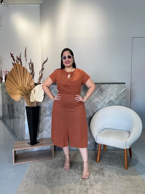 Vestido Midi de Linho Caramelo - Sol da Justiça