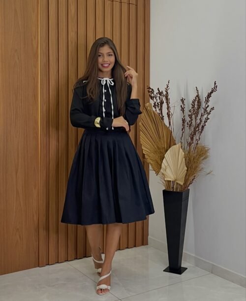 Conjunto Saia Midi e Camisa Elegante preto (P) 36-38