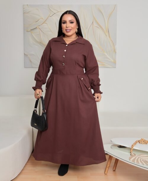 Vestido Longo Plus Size em Linho Marrom com Gola e Botões Frontal (G2)