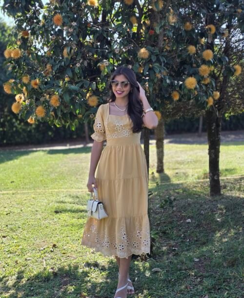 Vestido Midi Amarelo Mostarda com Bordado em lese  TÁM : M
