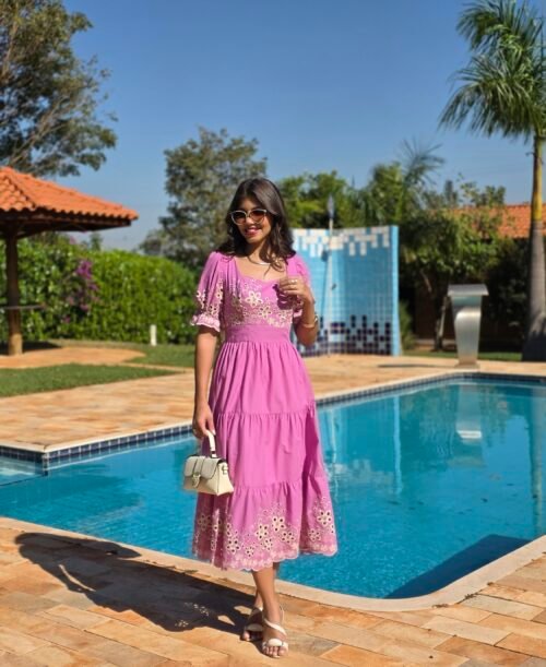 Vestido Midi Rosa de Lese Bordado .TAM M